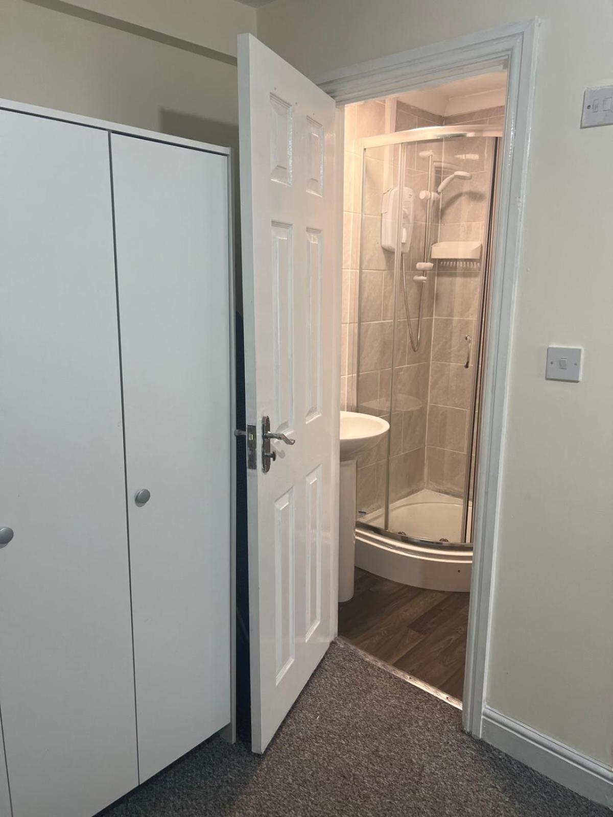 Studio Flat 7 With Private Shower & Wc Hotel Nottingham Luaran gambar